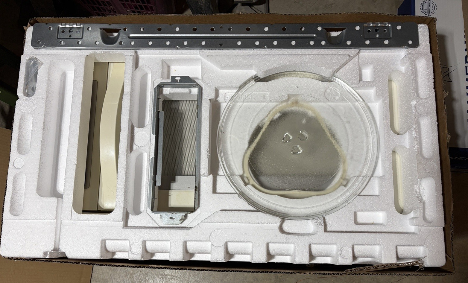 Maytag Over The Range Microwave Bisque with mounting bracket & glass tray, used gallery