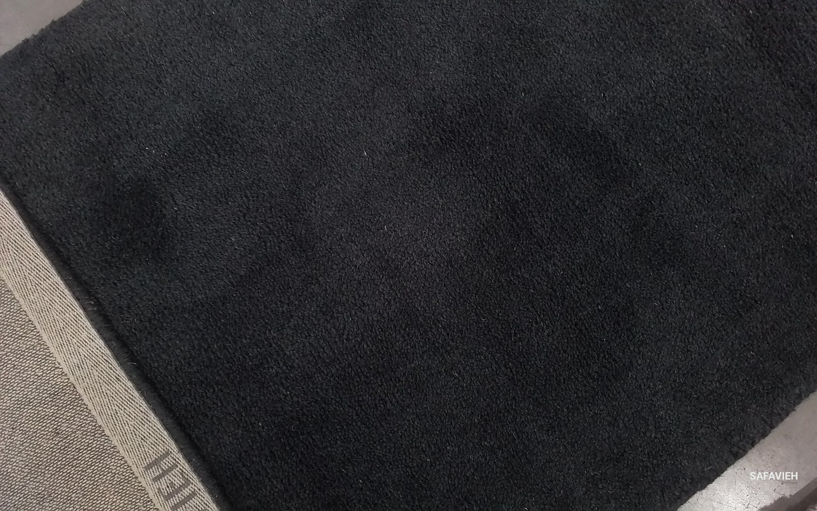 BLACK 2'-3" x 14'-0" Flaw in Rug, Reduced Price 1172798589 HIM610C-214 gallery