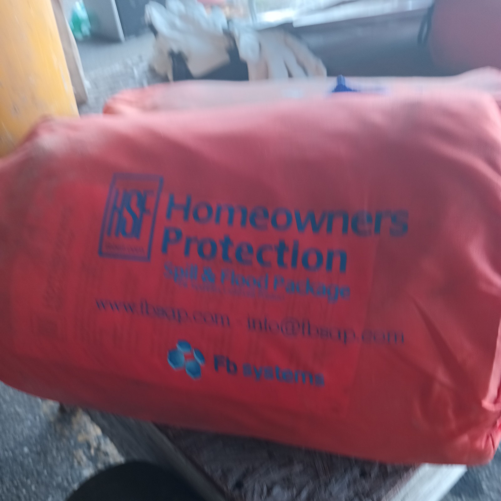 ( 8 ) Pc Emergency Self Filling Reusable Flood Bags / Sand Bags Super Absorbant gallery