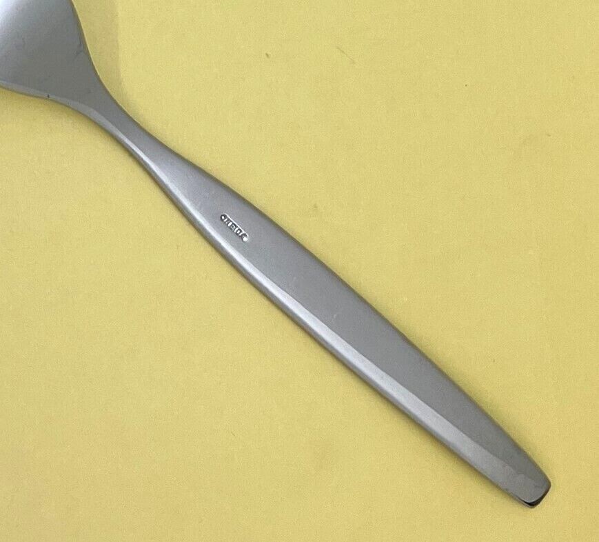 ONEIDA COMMUNITY FROSTFIRE SATIN STAINLESS FLATWARE SINGLES & GROUPS - CHOICE gallery