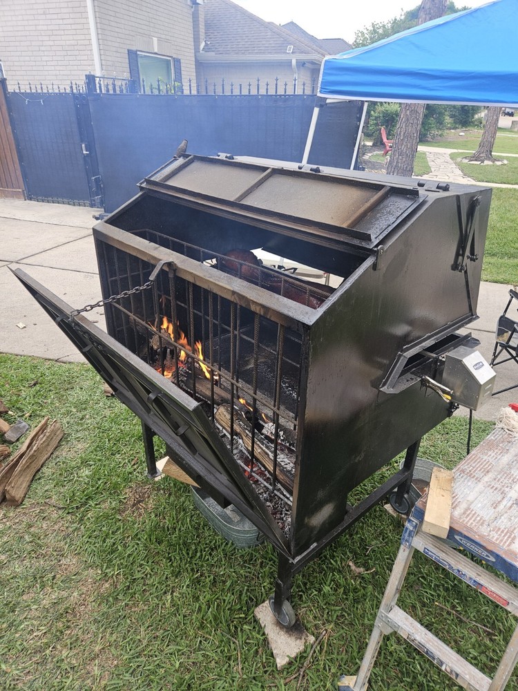 Hole Pig Grill