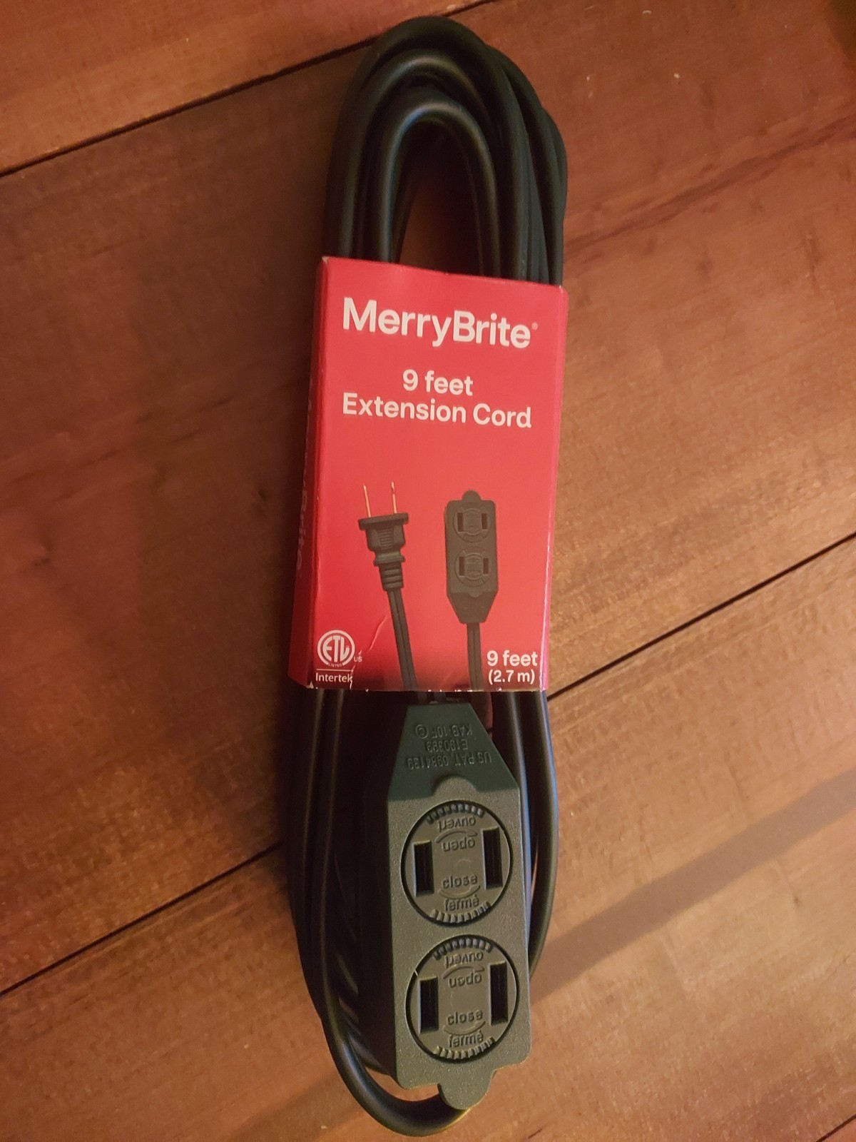 9 Ft. Merry Brite Green 3-Outlet Extension Cord w/ Safety Cover- 125V 13A 1625W gallery