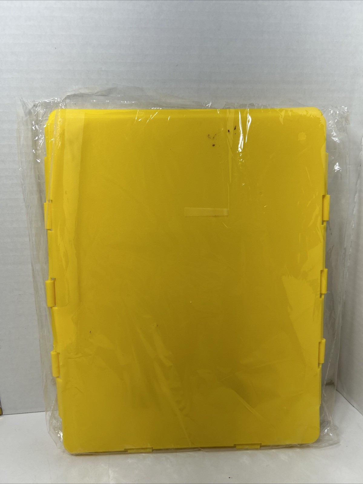 Wonderfold Wonderful Magic Clothes Folder - Folds in 5 Seconds - T-Shirt gallery