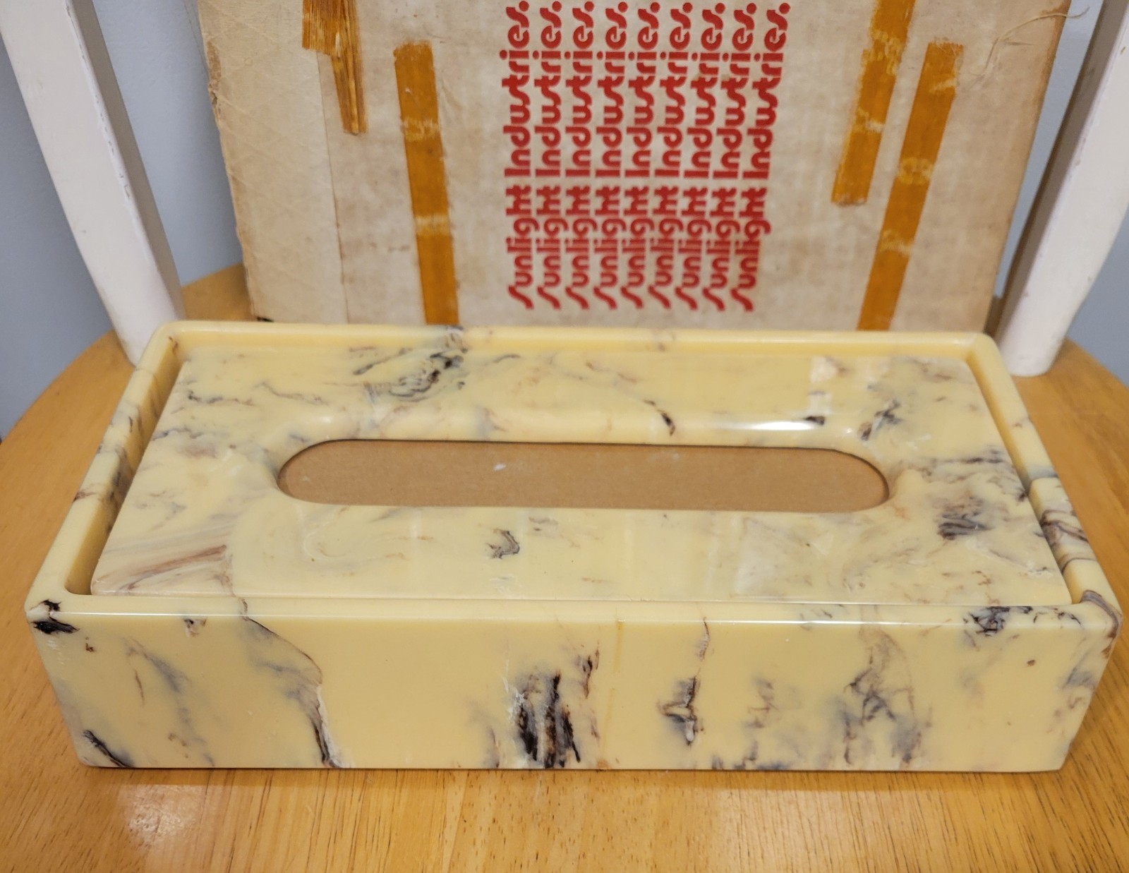 NEW VINTAGE / Rectangle Marbleized Faux Marble Tissue Paper Holder Box Bathroom gallery