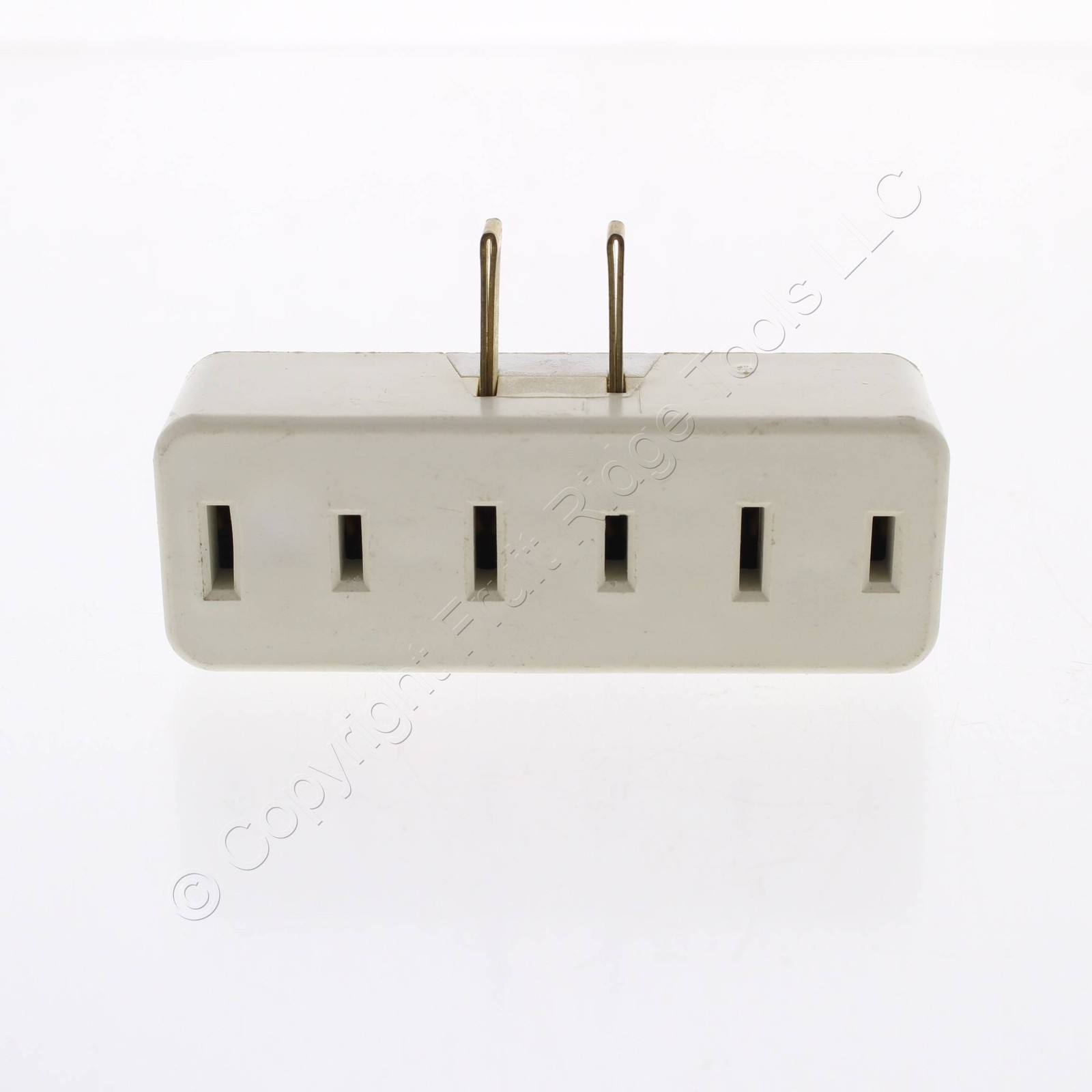 Leviton Faded White Adapter Plug-In Triple Tap Outlet NEMA 1-15R 15A 125V 65-W gallery