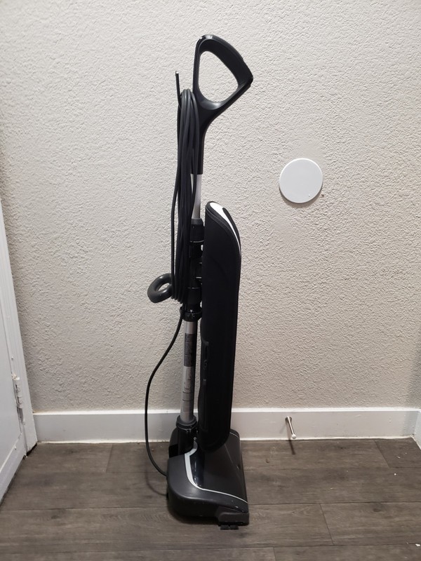 Oreck Elevate Command UK30200PC Bagged Upright Vacuum Lightweight gallery