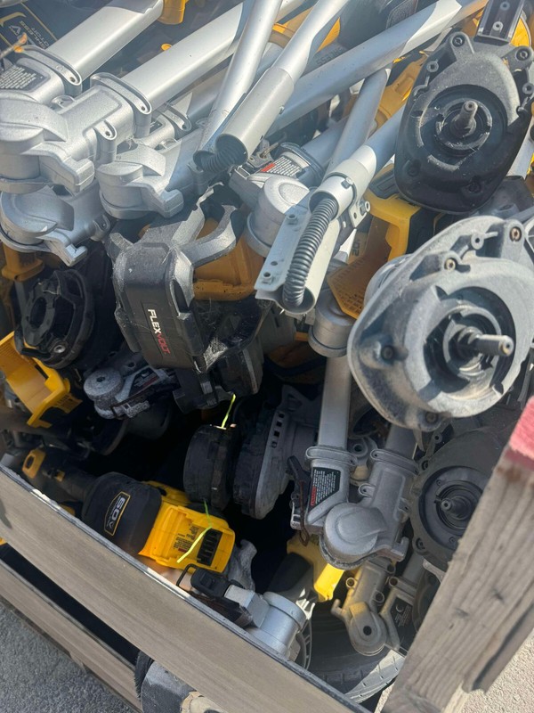 DeWALT 20V Cordless Brushless String Trimmer (Tool Only) Pallet Of NON WORKING gallery