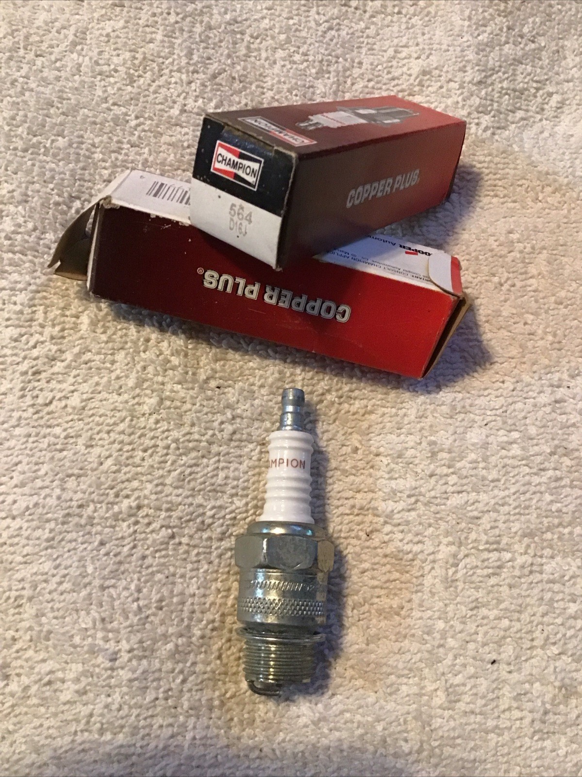 OEM Champion D16J SPARK PLUG 564 NOS gallery