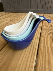 Set 4 Stoneware Blue Whale Stackable Nesting Measuring Cups Nautical 1-1/4 Cup
