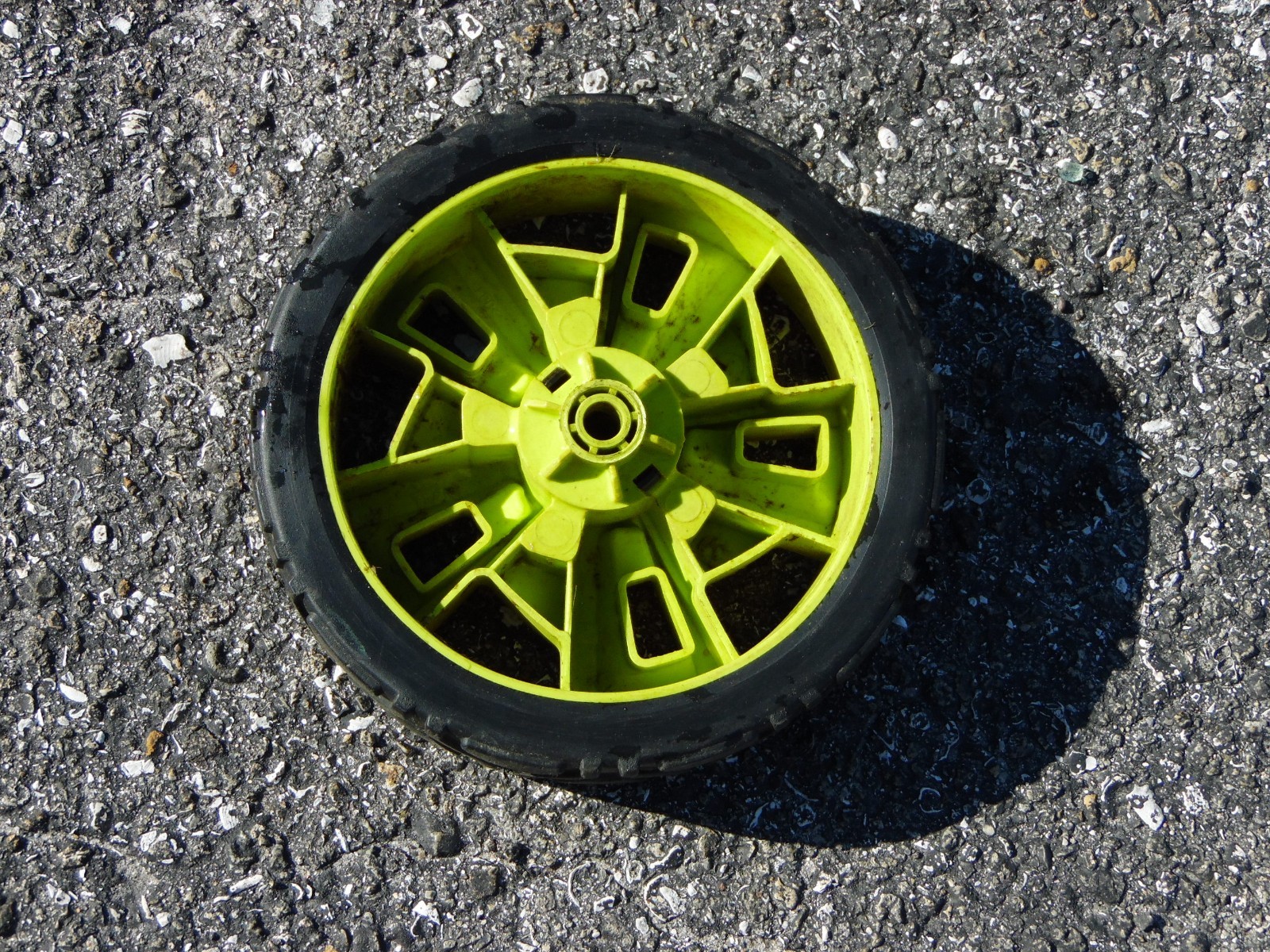 Ryobi 20" Mower RY401012 40v 8" Front Wheel with Cap Free US Shipping gallery