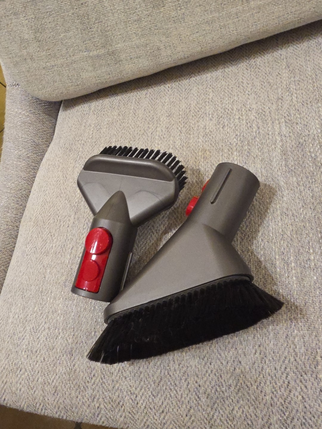2 Genuine Dyson Quick Release Mini Soft Dusting Brush Fits V7 V8 V10 V11 V15 gallery