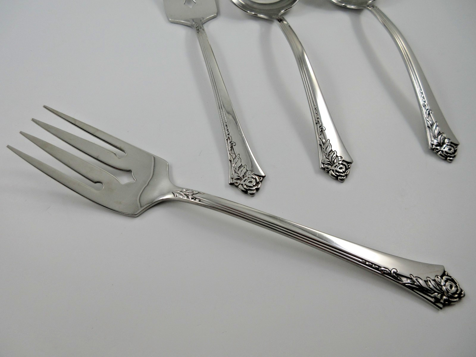 Oneida Heirloom DAMASK ROSE Serving Forks & Laqdles Stainless Steel Flatware gallery