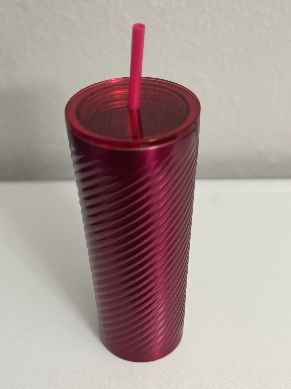 Starbucks Metallic Pink Swirl Cold Cup Tumbler – 24oz | 2023 Holiday Edition gallery