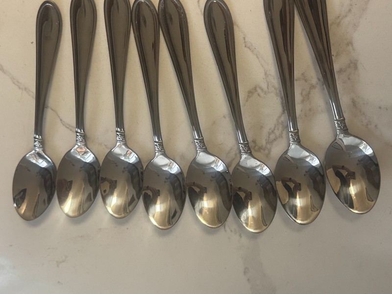 58 Oneida Memphis Stainless Flatware Set Daisy Floral Neck Pattern Made In China gallery