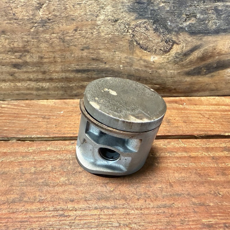 Stihl Genuine MS193T/193TC Piston Assembly 37MM - OEM Used - 1137 030 2007-READ! gallery