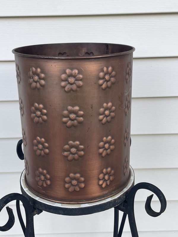 Vintage Hammered Embossed Copper Bronze Metal Waste Basket Planter Round 10” gallery