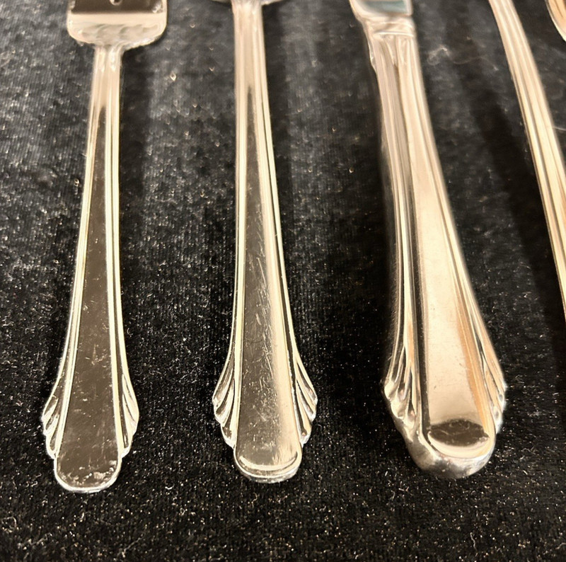 Gorham 18/8 China Stainless Flatware CALAIS 7 Piece Place Set (multiple avail) gallery