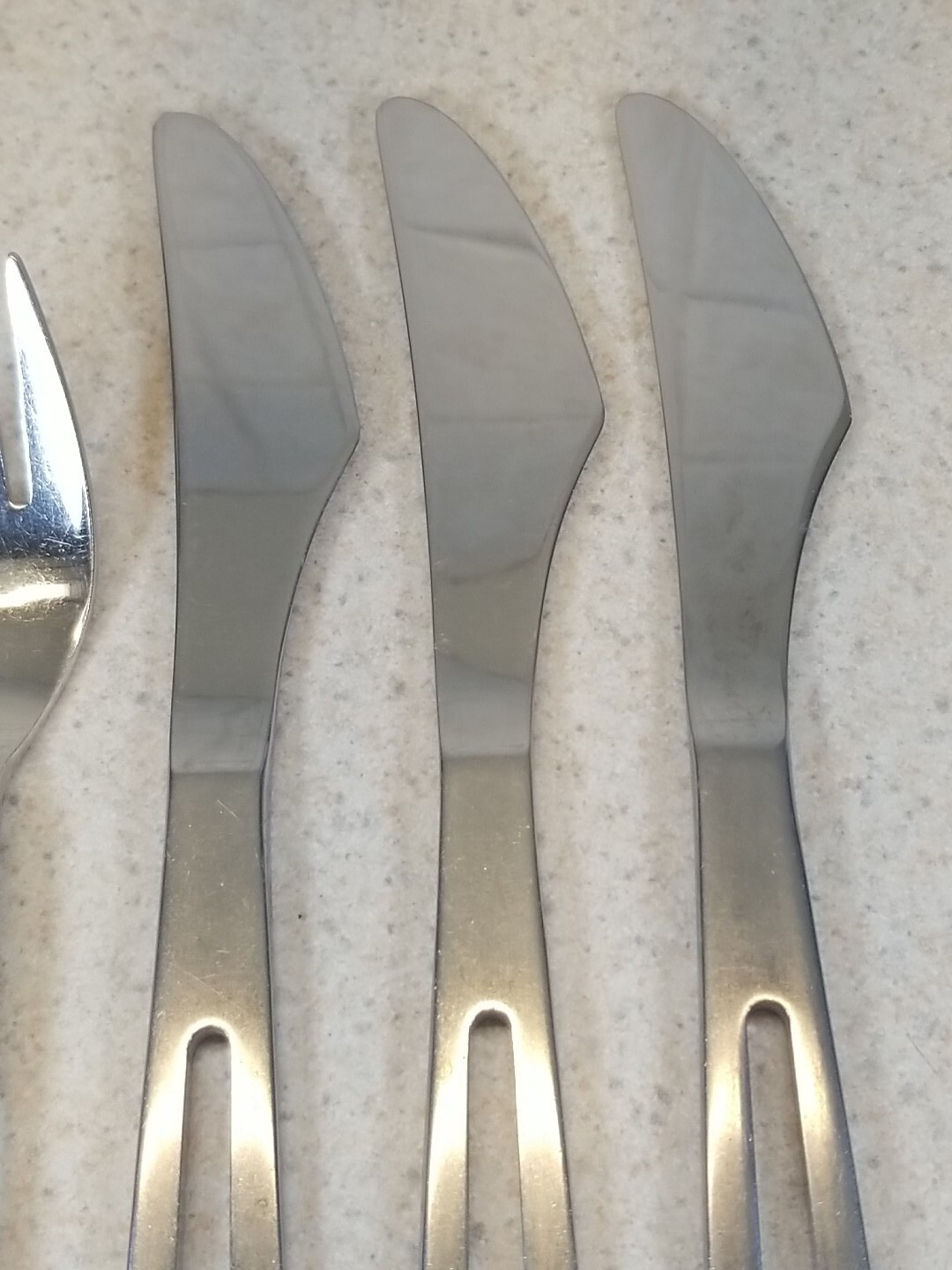 Towle Supreme 18-8 stainless flatware Aperto pattern 4 Misc Pieces Fork & Knives gallery