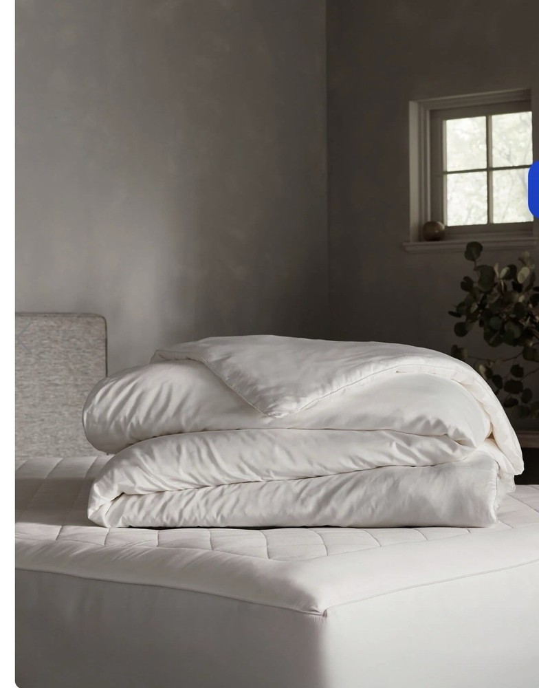 Cozy Earth Silk Comforter White Solid Plain Tie Closure for Bedroom Adults