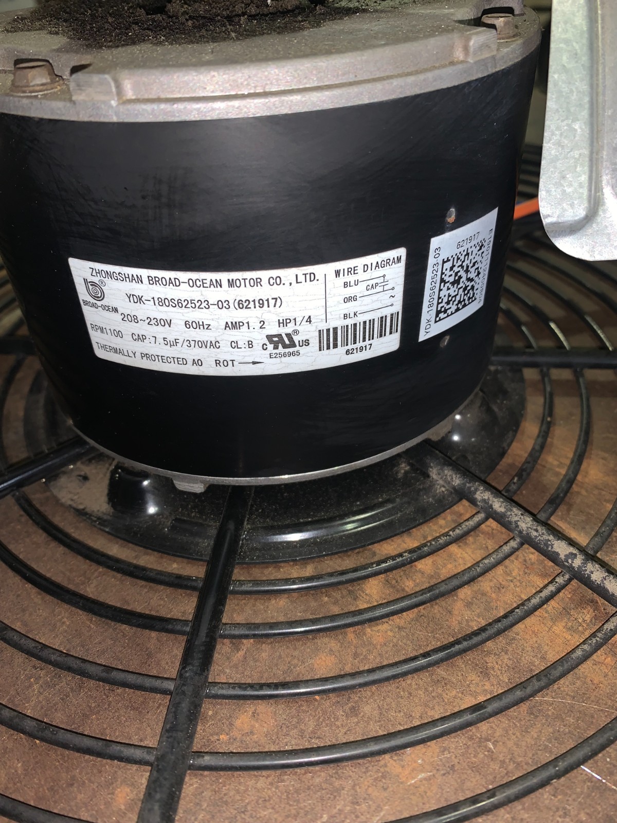 1 SPD Condenser Fan Motor (1/4 HP 230V), 621917 W/ 667396 BLADE gallery