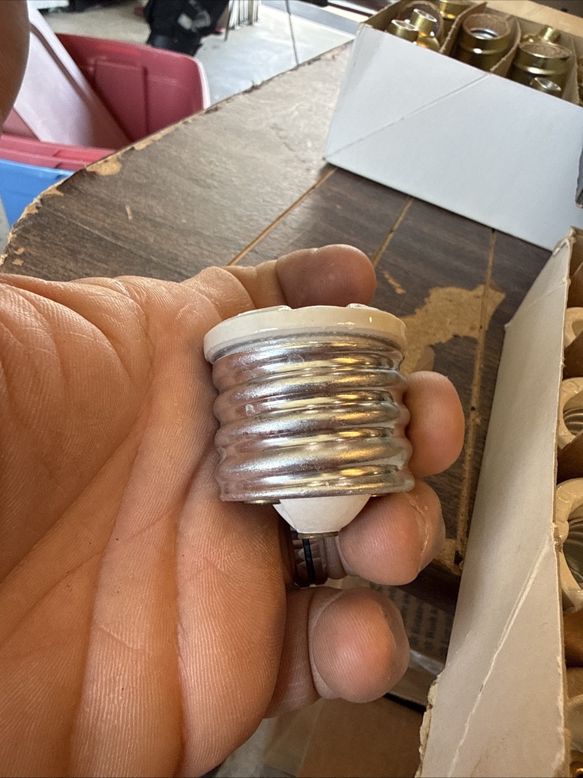 24- Mogul Lamp Socket to Edison Screw In Light Bulb Adapter E39 Mongul E26/E27 gallery