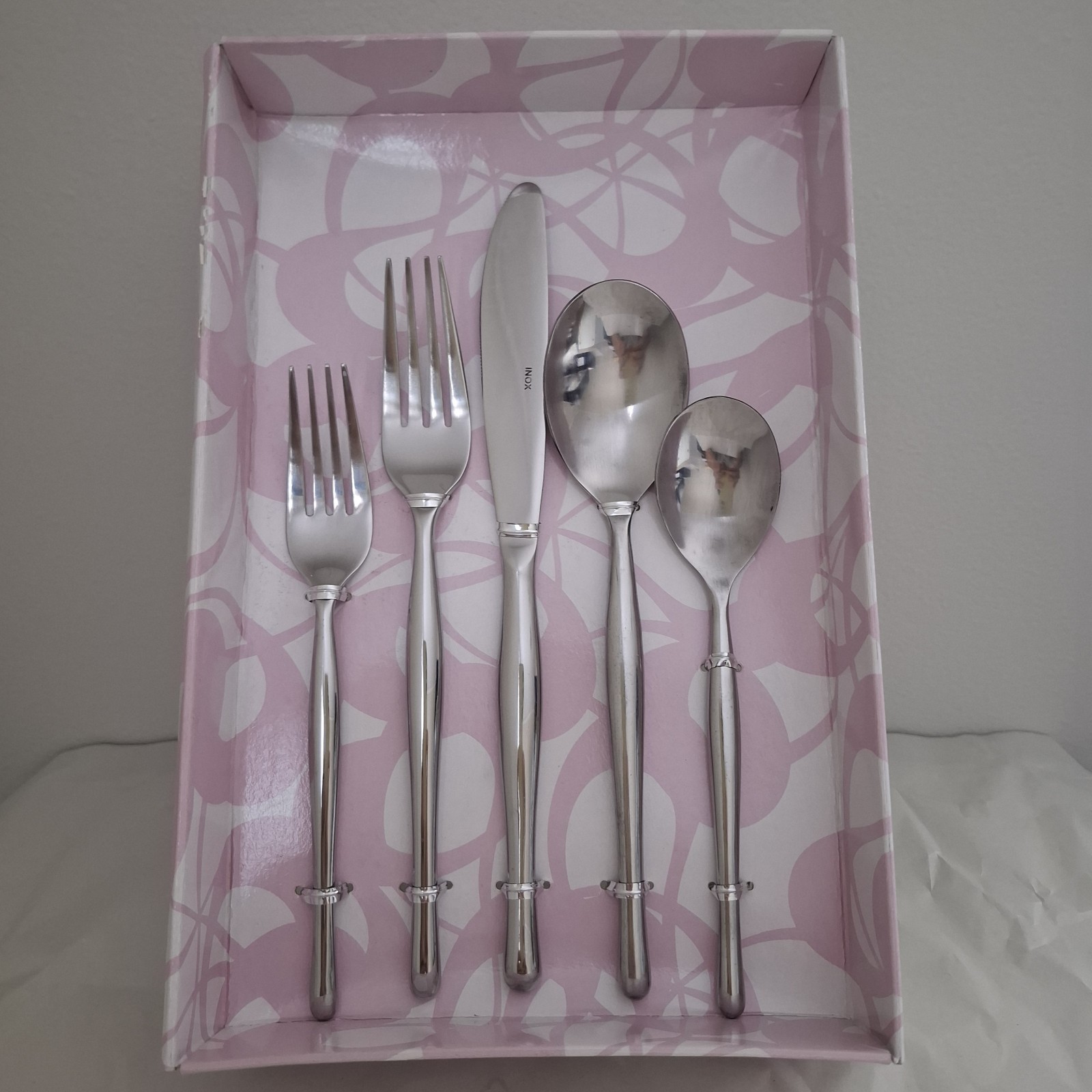 RIO SERIES - 32 PIECES SET - 18-0 STAINLESS STEEL - MIRROR FINISH (SET FOR 6) gallery