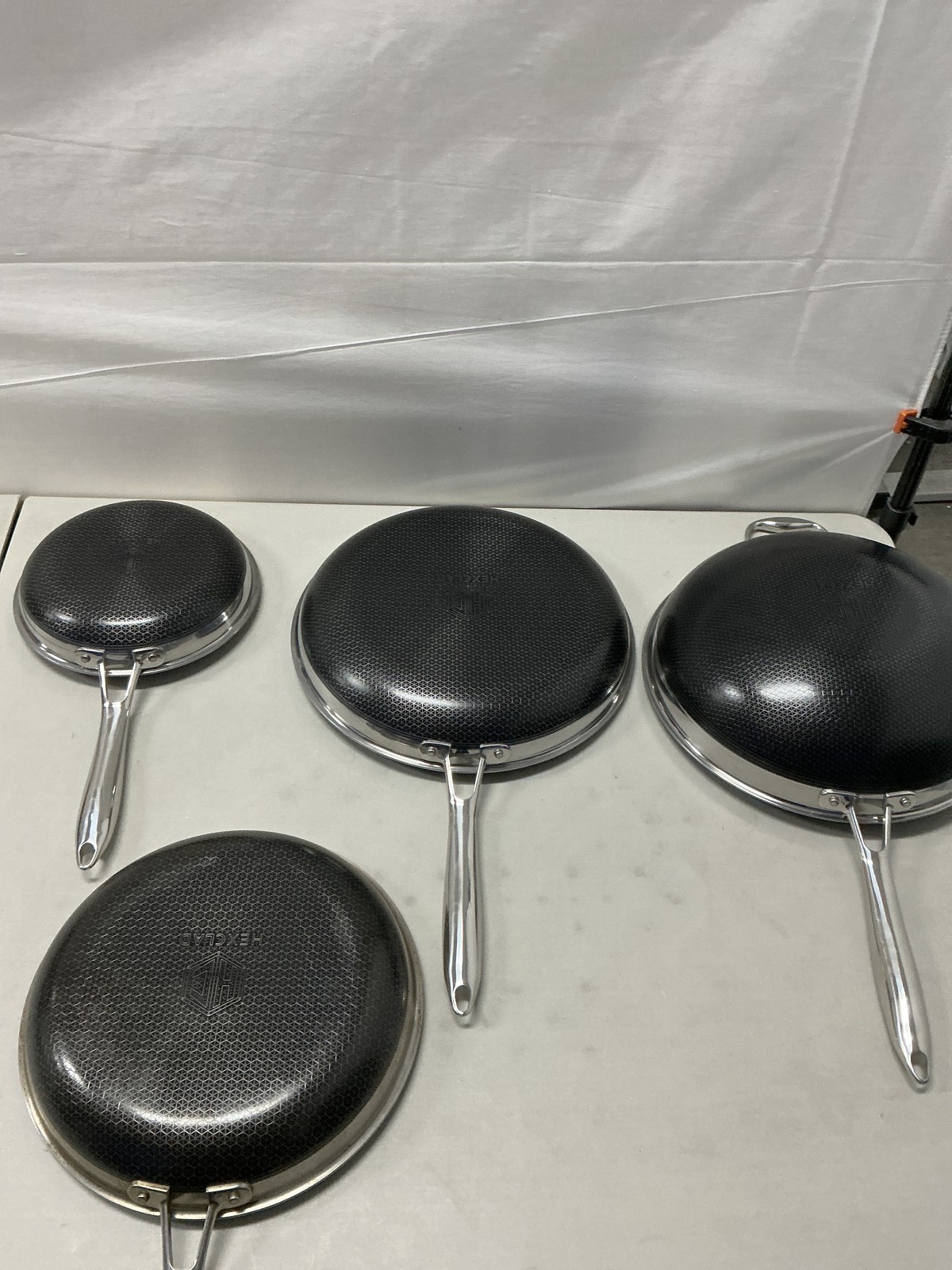 HexClad Hybrid Nonstick 7-Piece Pan Set, 8, 1 gallery