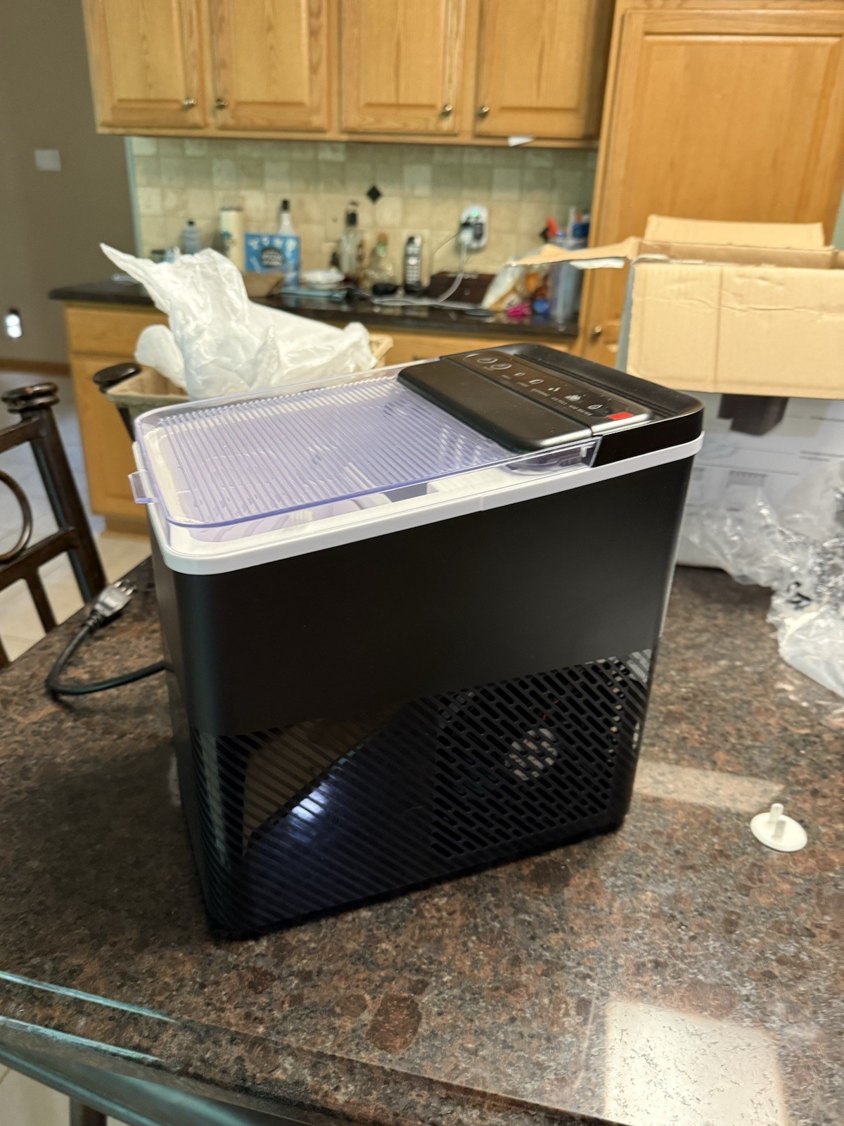 Mainstays Portable Countertop Ice Maker, 26 lbs Per Day, Compact Ice Machine OB gallery