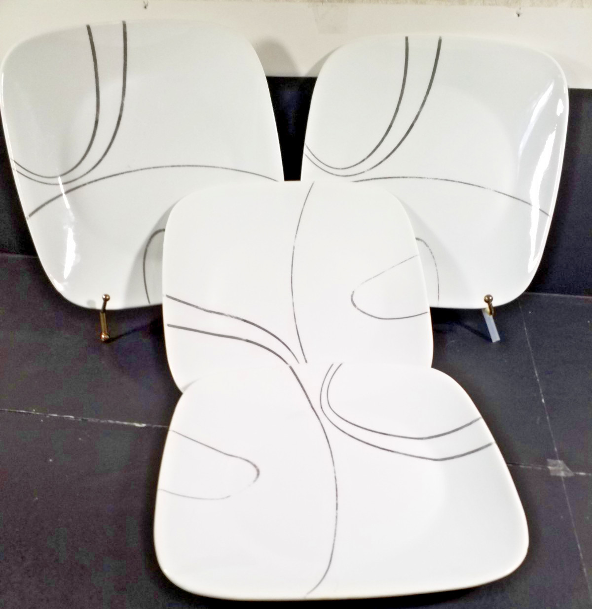 Corelle "Simple Lines" 4 Dinner Plates 10.5" gallery