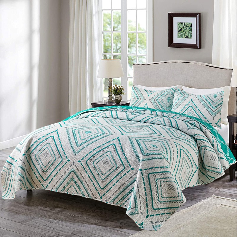 Floral Patchwork Boho Style Quilted Reversible Coverlet All Season Bedspread Set gallery