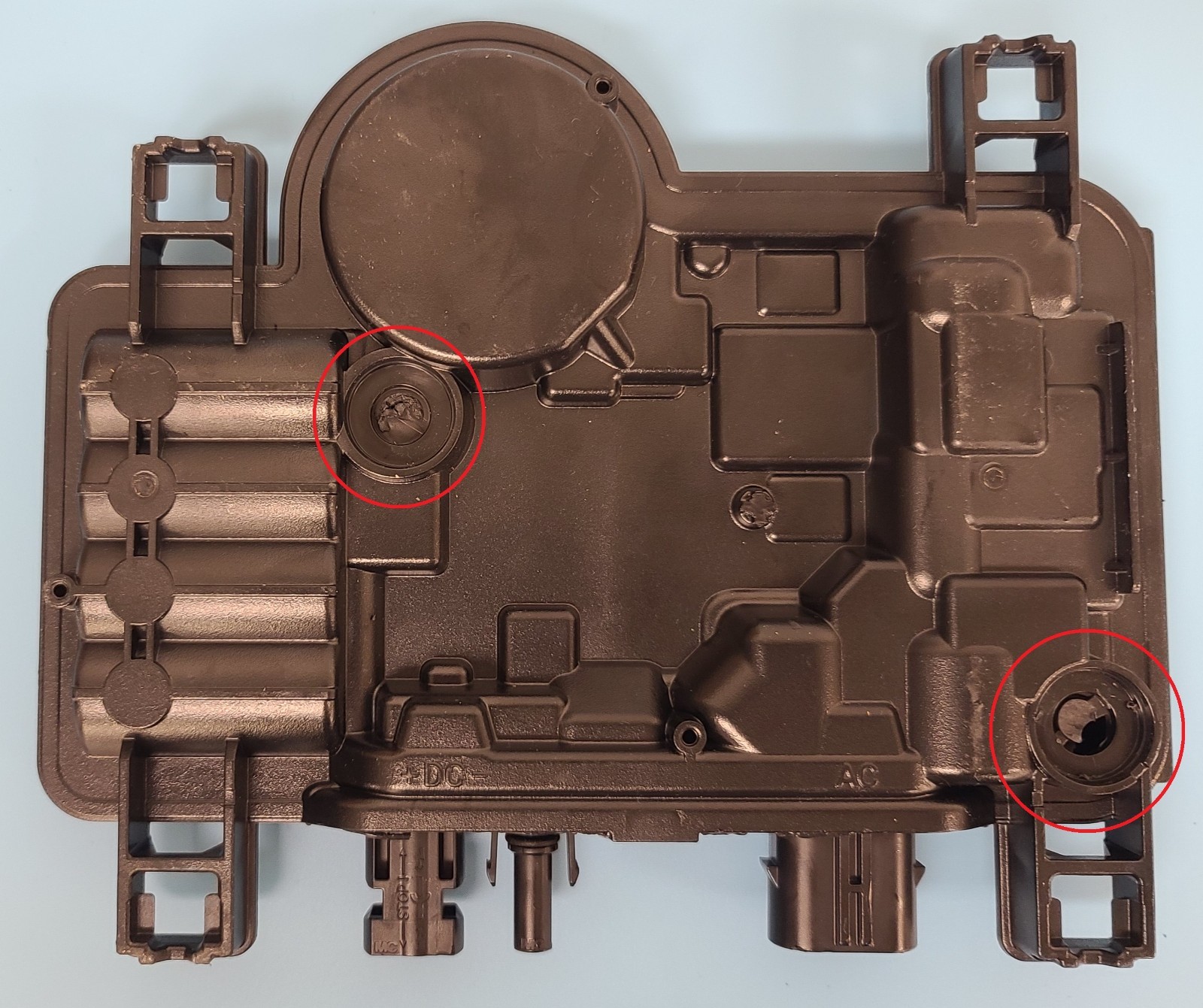 Microinverter (IQ8HC-72-M-DOM-US) MC4 Wire Connector no cap and mounting bracket gallery