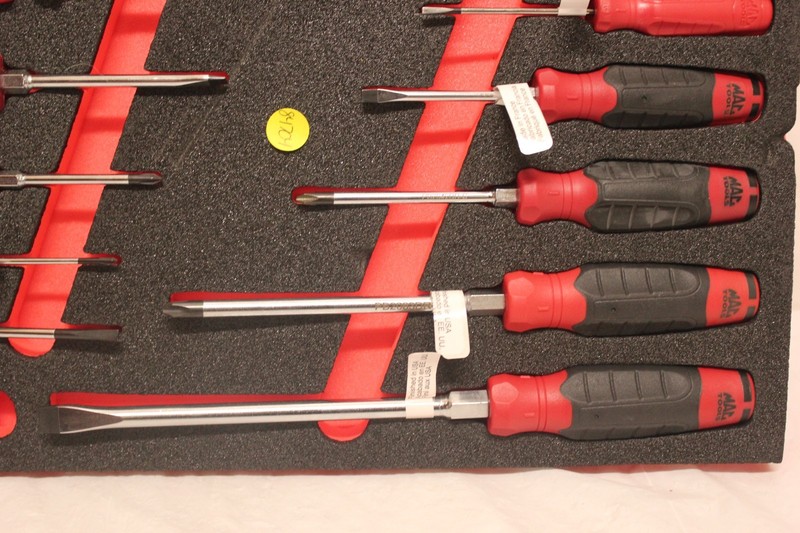 Mac Tools 17 Piece Screwdriver Set in Foam Insert FOAM14E-SCREWDR C2 gallery