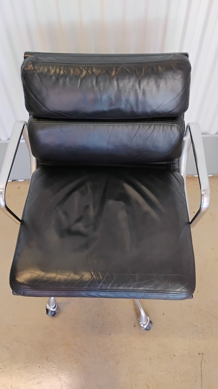 Authentic Herman Miller Eames Soft Pad Management Office Chair Black Leather gallery