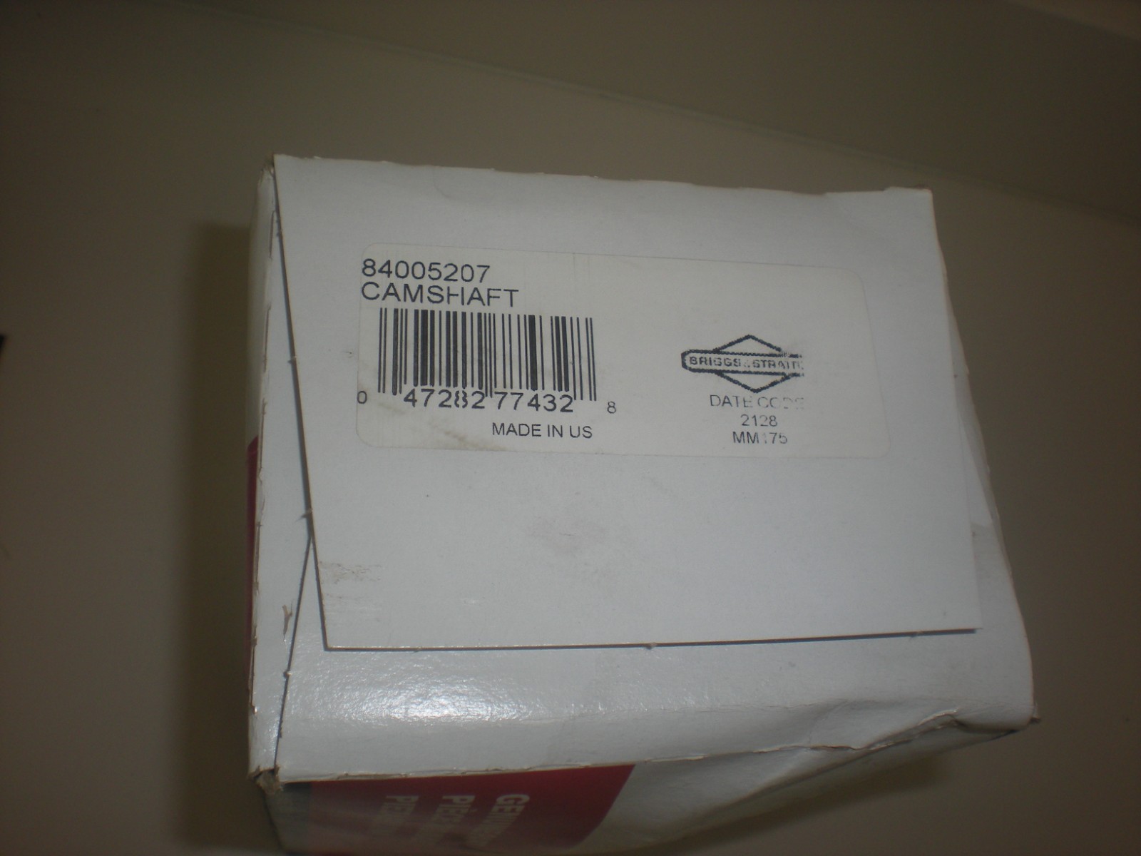 Briggs & Stratton 84005207 Camshaft - NOS gallery