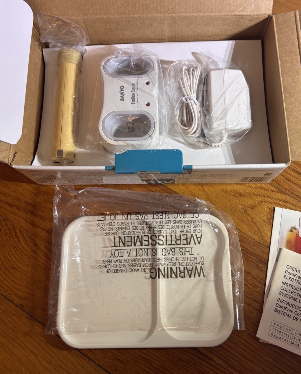 Sanyo CordFree Collection Battery Pack & Electronic Charger NHP-TP10 New READ gallery
