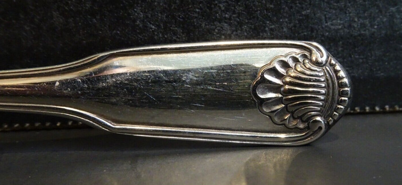 Oneida CLASSIC SHELL Stainless Flatware Silverware 4 Cocktail Seafood Forks Cube gallery