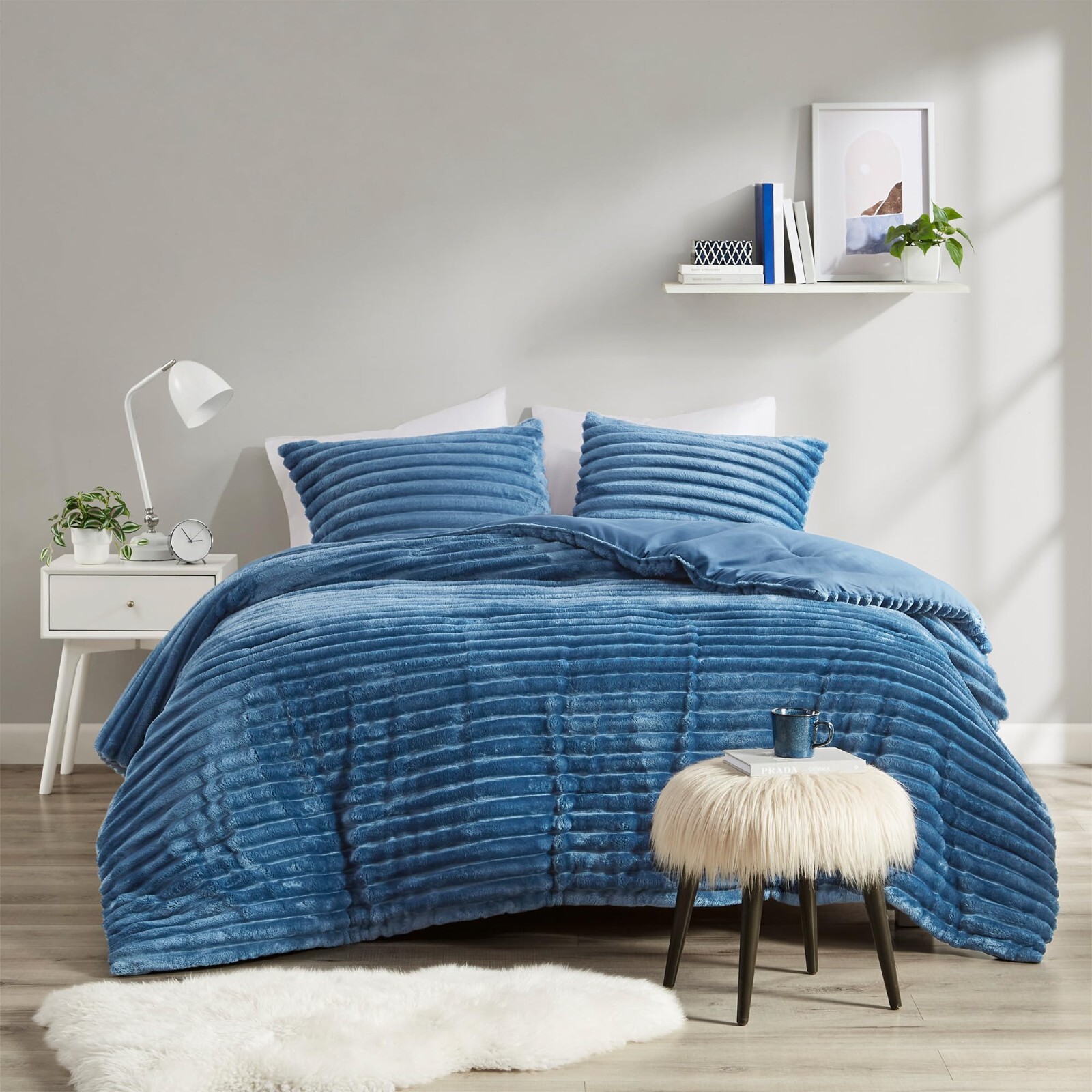 Plush Bedding Reverse Lightweight Velvet Comforter Set Queen King Bed Set 3Piece gallery