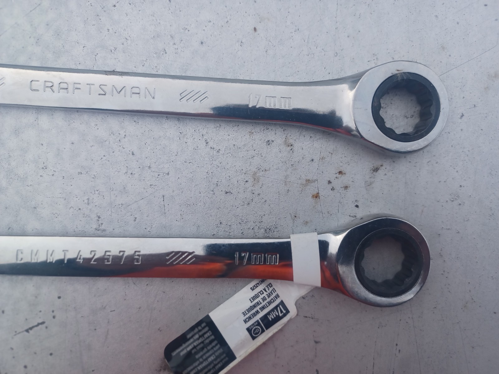 TWO PACK Craftsman Metric Combination Ratcheting Wrenches 12pt - 17mm 17mm gallery