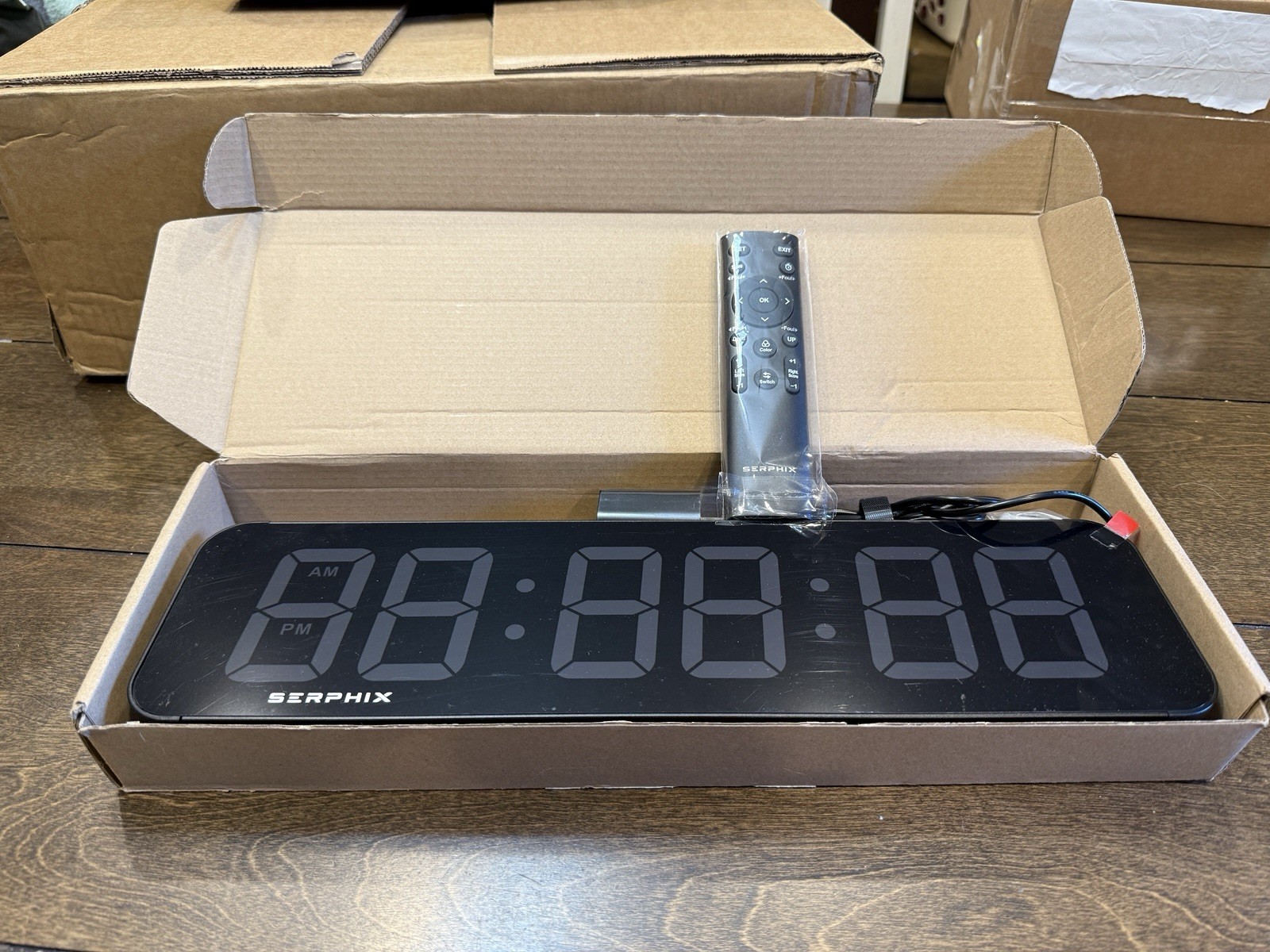 Serphix 15.2" Digital Scoreboard with Variable LED Color and Timer Clock gallery