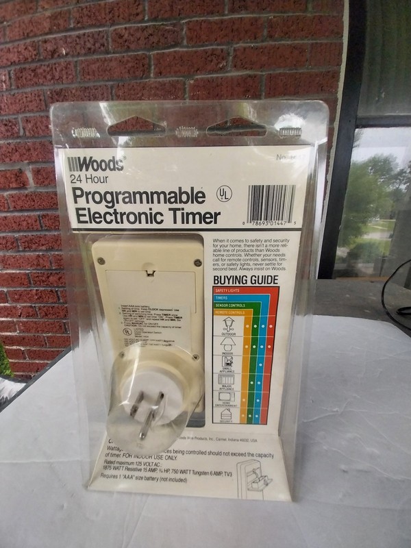 Woods programmable electronic timer (No. 1447) 24 hour, 6 on/off settings 1987 gallery
