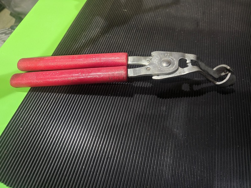 MAC TOOLS SP700 Grabber Spark Plug Pliers 11 in Insulated Handle. gallery