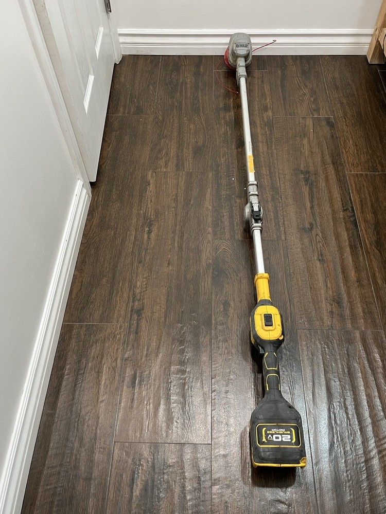 DeWalt 14" 20V Brushless Folding String Trimmer DCST922B (Parts/Repair Only)