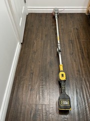 DeWalt 14″ 20V Brushless Folding String Trimmer DCST922B (Parts/Repair Only)