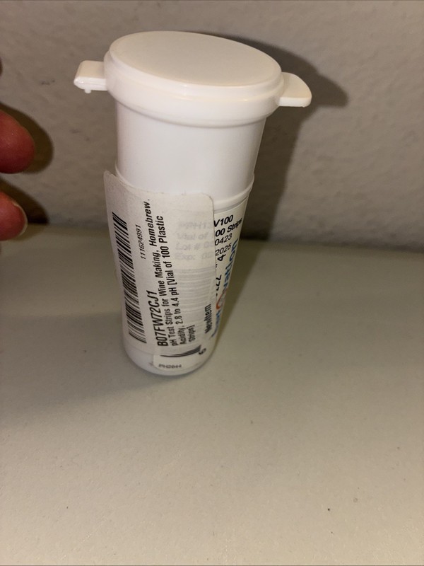 Bartovation pH 2.8-4.4 Test Strips gallery