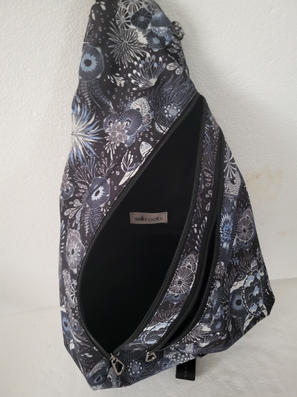 Sack roots Backpack with charm 5
