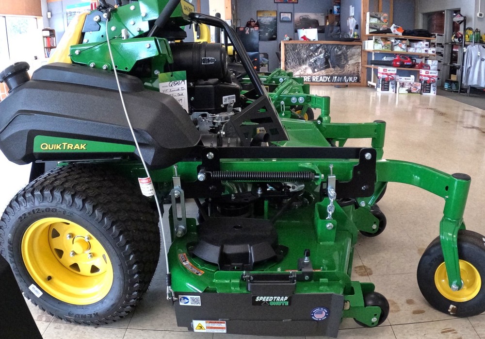 Speedtrap® Chute Blocker John Deere® Q850R QuikTrak® 54" &60" No drilling