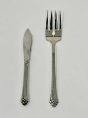 Oneida Damask Rose Serving Fork and Butter Knife 18/10 Stainless