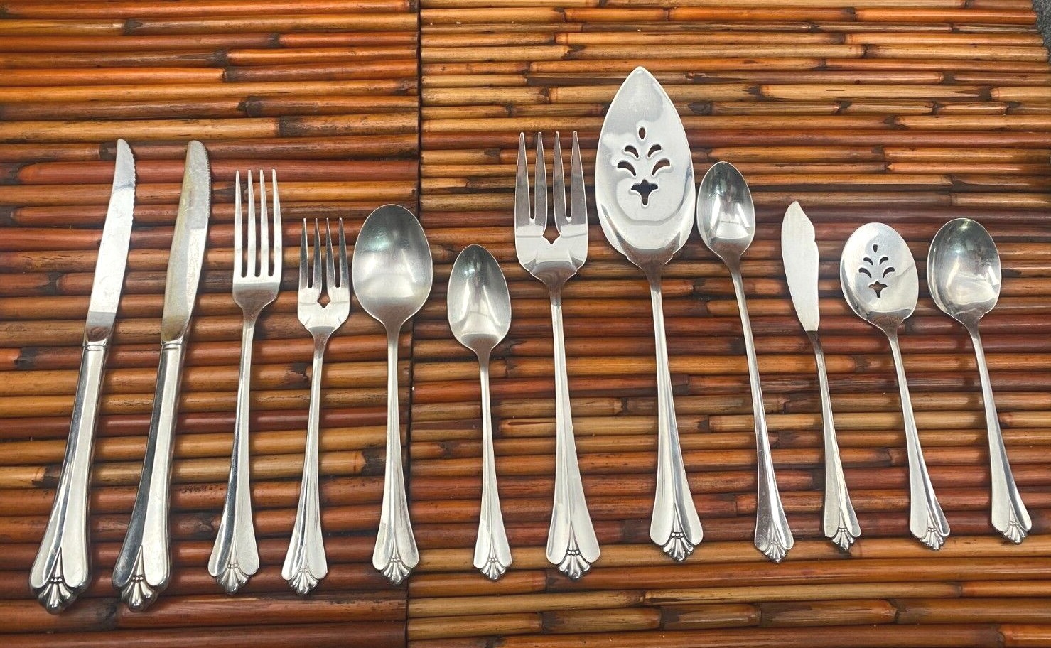 Oneida Community * ROYAL FLUTE Glossy Stainless Flatware CHOICE - CHOOSE (59) gallery