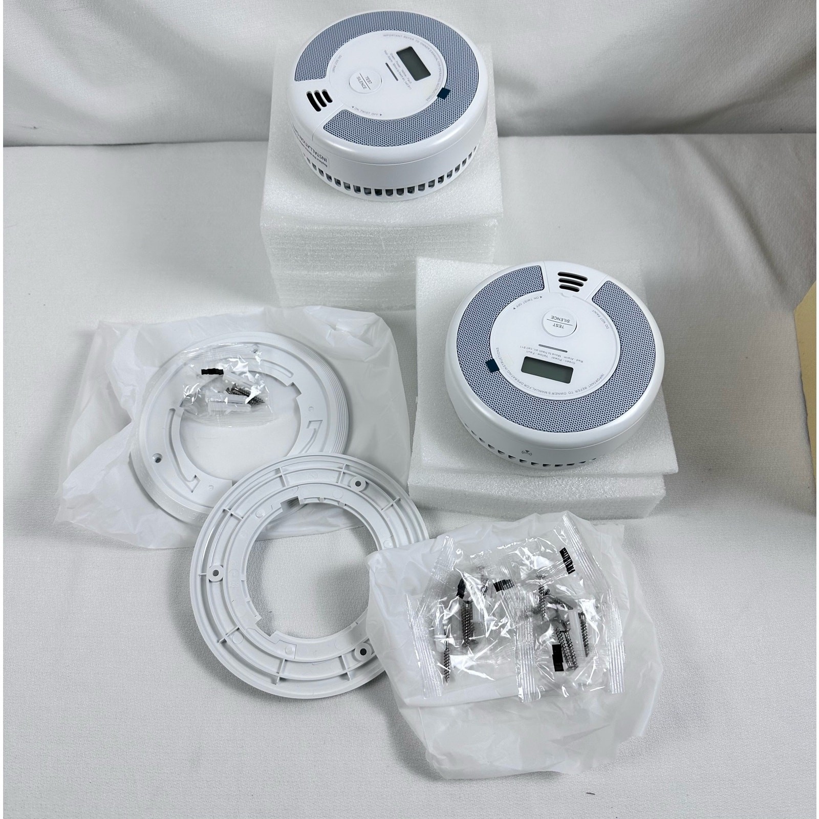 X-Sense Wireless Interconnected Combo Smoke/CO2 Detector 2-pack 10 yr Battery gallery