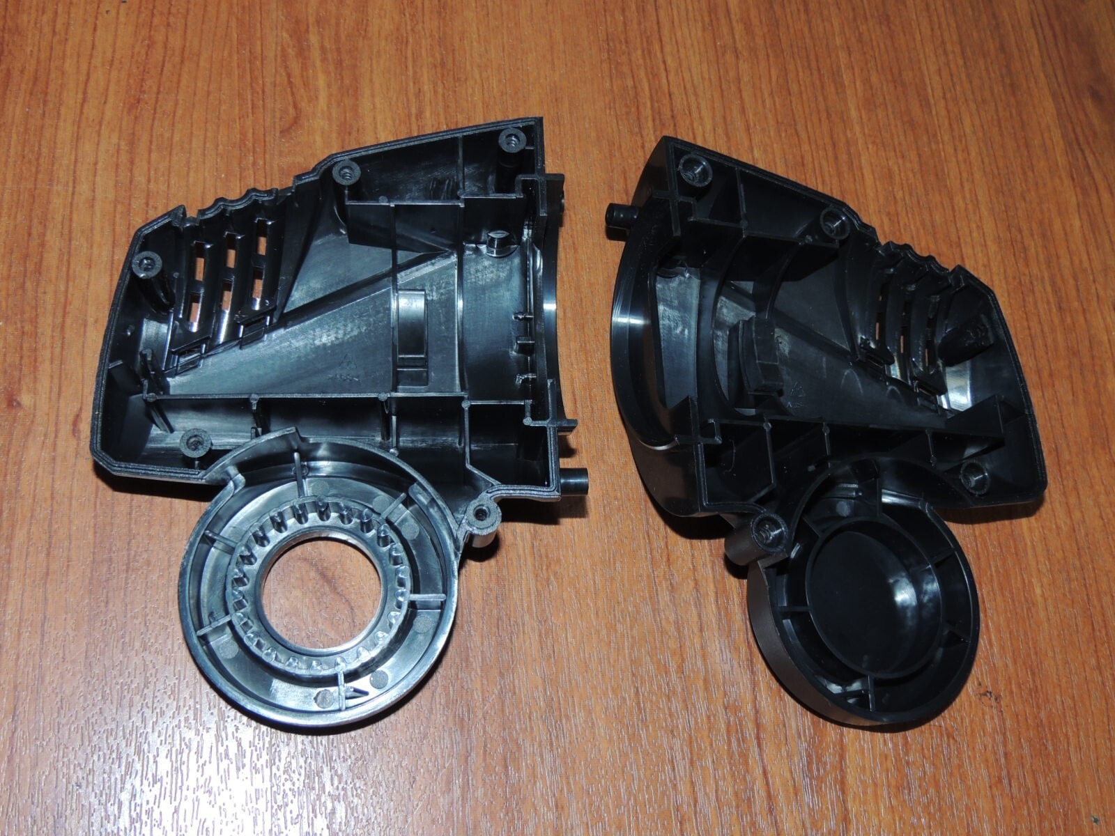 New Genuine Motor Housing Casing - Hyper Tough 20V 12" Trimmer HT21-401-003-02 gallery
